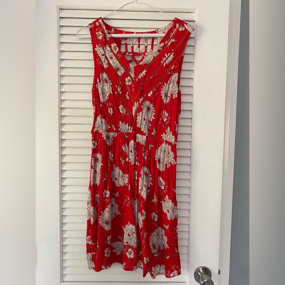 Skies are Blue, red floral sundress size small